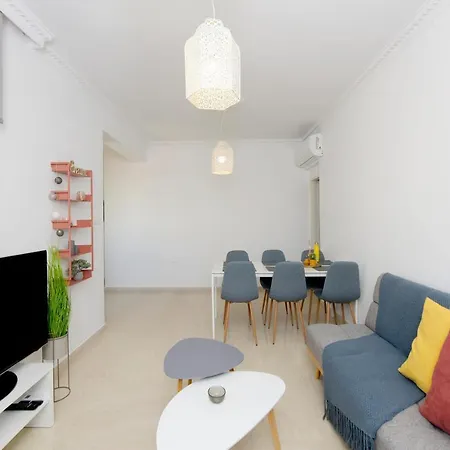 Naya Rhodes Ixia (Rhodes)