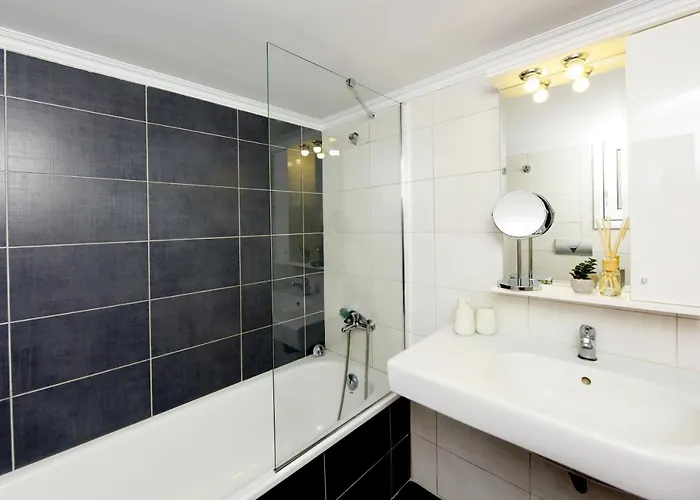 Naya Rhodes アパート