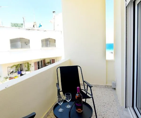 アパート Naya Rhodes